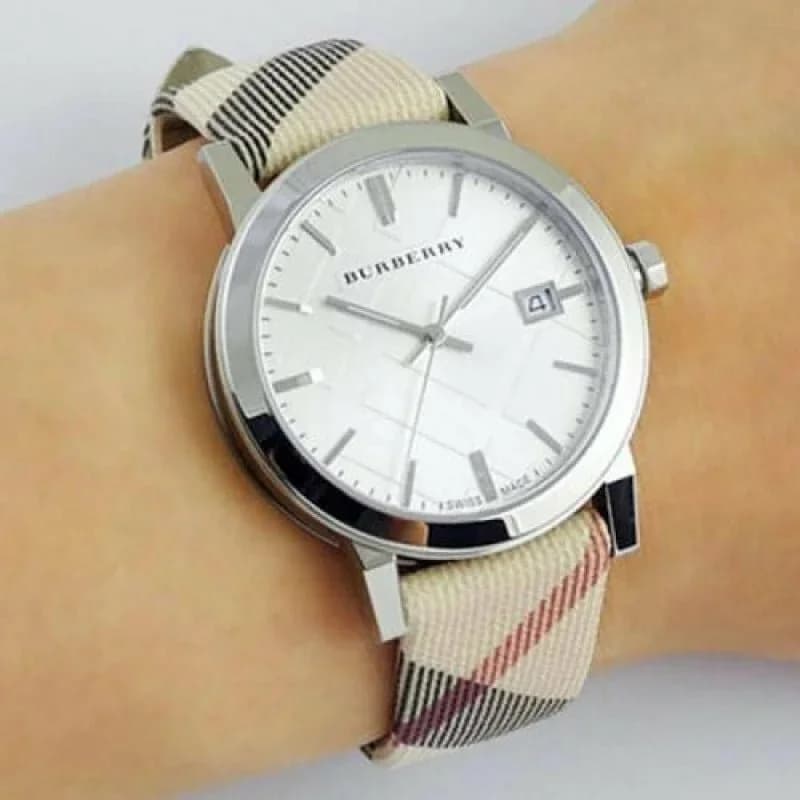 Burberry Heritage BU9022 Round Beige Leather Women's Watch vue 3