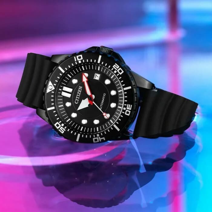 Citizen NJ0125-11E Automatic Sport Watch with Black Silicone Strap vue 4