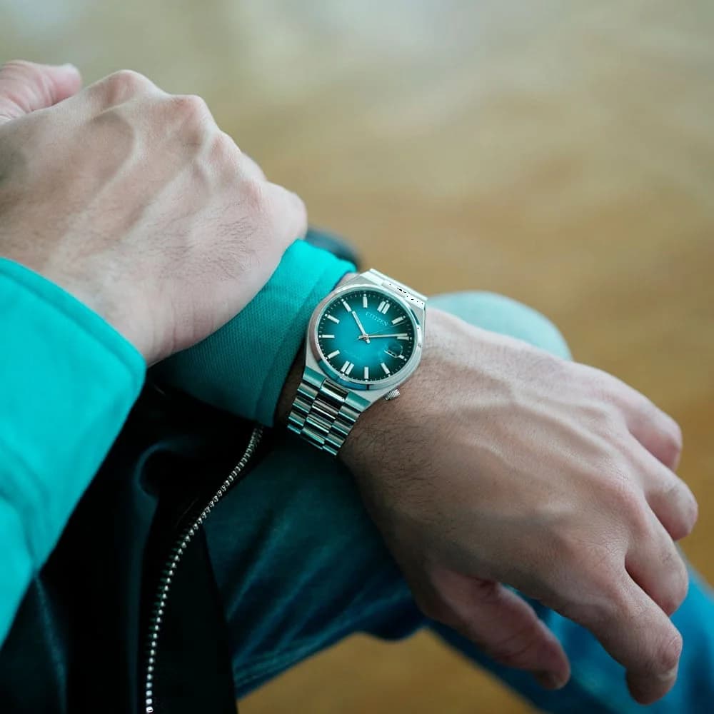 Citizen NJ0151-88X Automatic Watch with Teal Blue Dial and Steel Bracelet vue 4