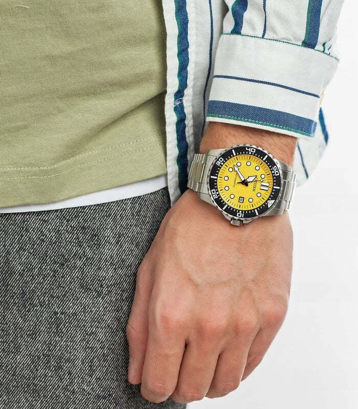 Citizen NJ0170-83Z Automatic Sport Watch in Steel with Yellow Dial vue 4