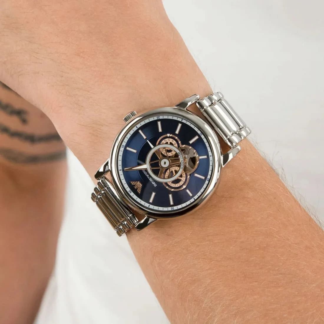 Emporio Armani AR60036 Automatic Blue Dial Leather Strap Watch vue 4