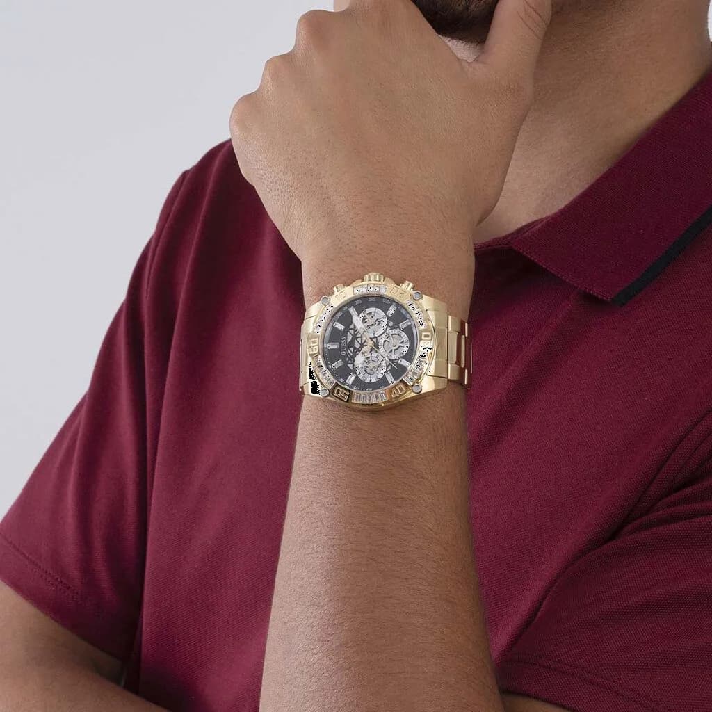 Montre Guess GW0390G2 en Acier Doré et Cadran Noir vue 4