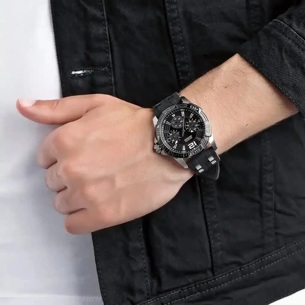 Guess W0366G1 Oasis Black Silicone Men's Watch vue 4