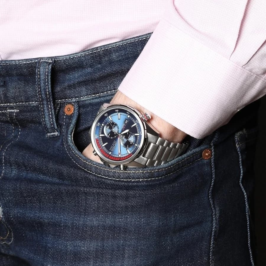 Montre Homme Hugo Boss Globetrotter 1513823 chronographe bleu bracelet acier vue 4