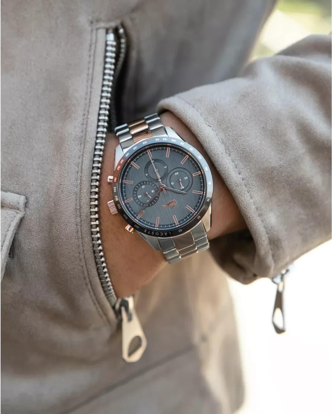 Lacoste 2011112 Two-Tone Steel Watch with Black Dial and Chronograph vue 4