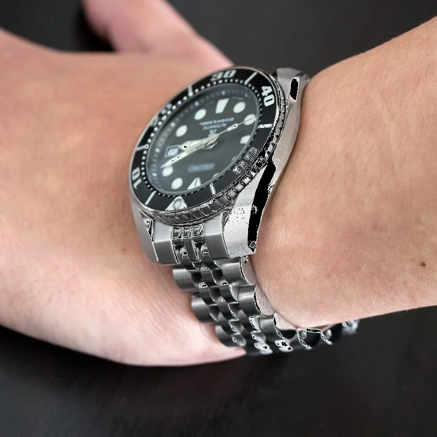 Seiko SBDC031J1 Diver's Submariner Stainless Steel Watch with Black Dial and Sapphire Crystal vue 2