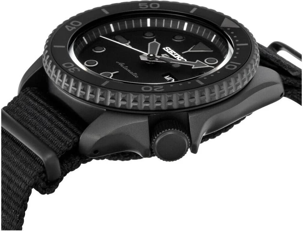 Seiko SRPD79K1 Automatic Black Matte Fabric Strap Men's Watch vue 3