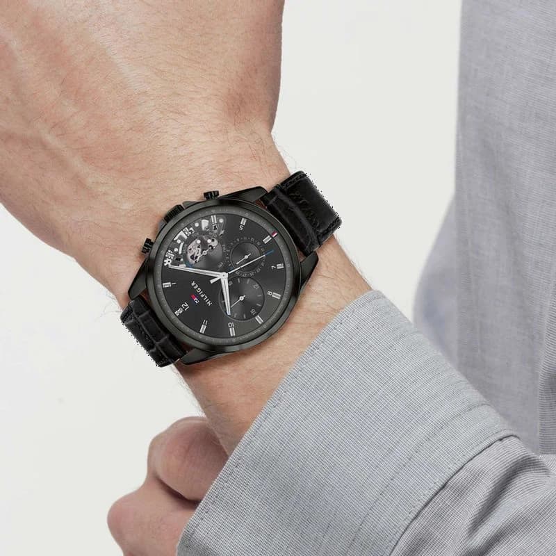 Tommy Hilfiger 1710452 Baker Skeleton Steel and Leather Strap Watch vue 4