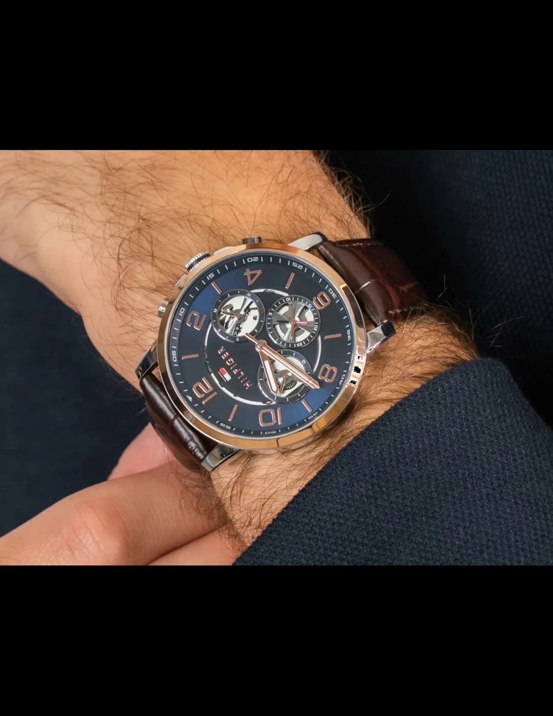 Montre Homme Tommy Hilfiger 1791290 Cadran Bleu Squelette et Cuir Brun vue 4