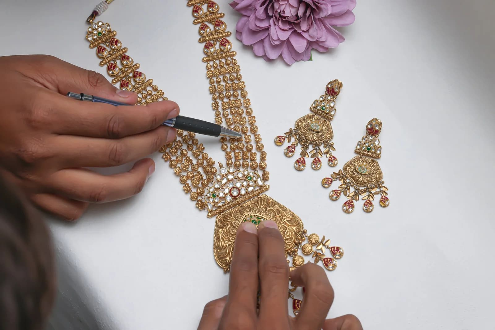 Atelier bijou Paris : les meilleures expériences créatives à découvrir